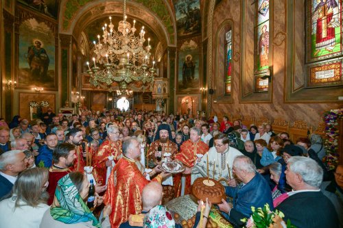 Zi de hram la Biserica Zlătari din București Poza 310323