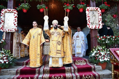 Sărbătoarea „Acoperământul Maicii Domnului” în Episcopia Caransebeșului Poza 310428