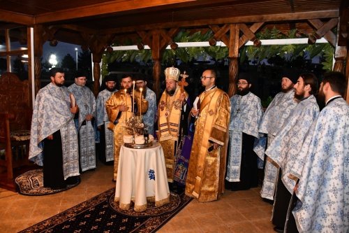 Sărbătoarea „Acoperământul Maicii Domnului” în Episcopia Caransebeșului Poza 310432