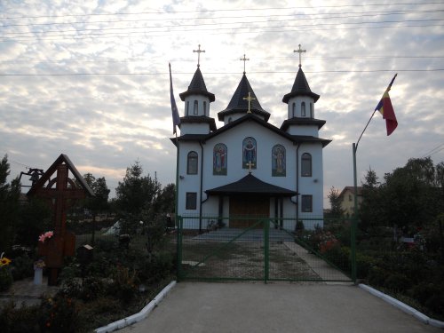 Biserica Mănăstirii Talpa, poartă deschisă spre Înviere Poza 309745