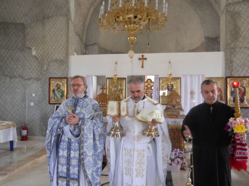 Biserica Mănăstirii Talpa, poartă deschisă spre Înviere Poza 309757