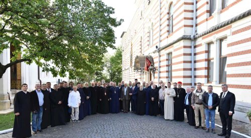 Revedere după trei decenii la Seminarul Teologic din București Poza 310945