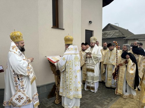 Biserica „Sfântul Cuvios Dimitrie cel Nou” din satul Gotești a fost sfințită Poza 311350