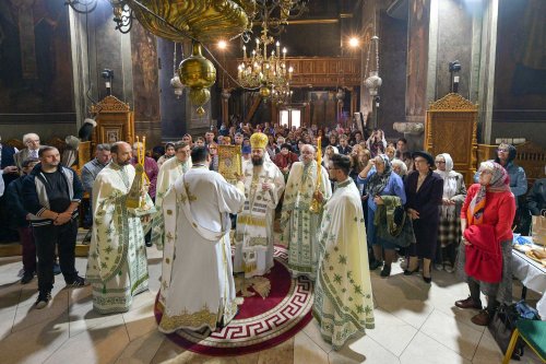 Cinstirea ocrotitoarei Moldovei la o biserică istorică din București Poza 311666