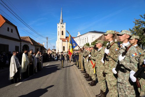 Moaştele Sfântului Gheorghe de la Cernica, în Mărginimea Sibiului Poza 311617