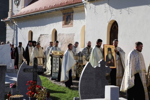 Moaştele Sfântului Gheorghe de la Cernica, în Mărginimea Sibiului Poza 311623