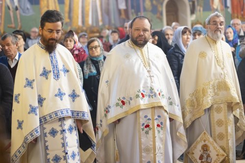 Praznicul Bisericii „Sfânta Vineri”- Drumul Taberei Poza 311764