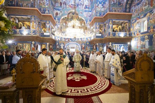 Praznicul Bisericii „Sfânta Vineri”- Drumul Taberei Poza 311771