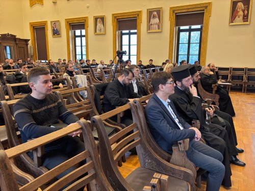 Înaltpreasfințitul Părinte Nikitas a conferenţiat la Iaşi pe tema Ortodoxiei în diasporă Poza 311894