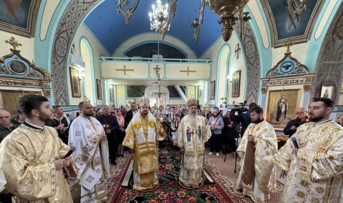 Doi ierarhi au sfințit biserica din satul Malcoci, raionul Ialoveni Poza 312185