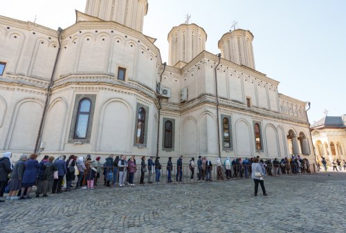 A început pelerinajul la moaștele Sfântului Cuvios Dimitrie cel Nou Poza 312329