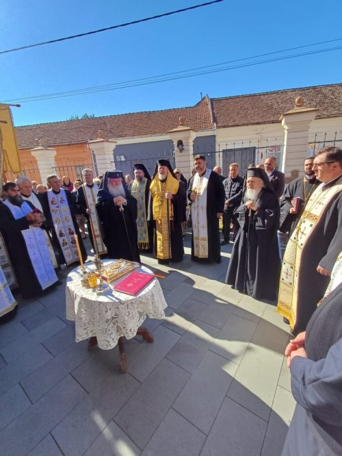 Înnoirea Bisericii „Adormirea Maicii Domnului” din Lipova Poza 312441