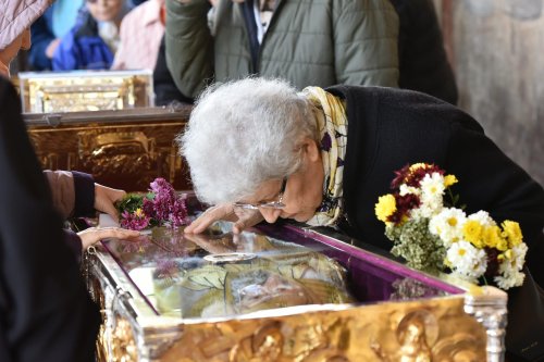 Joi are loc procesiunea „Calea Sfinților” în București  Poza 312523