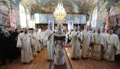 Liturghie arhierească la Arieșu de Pădure, Maramureş Poza 312502