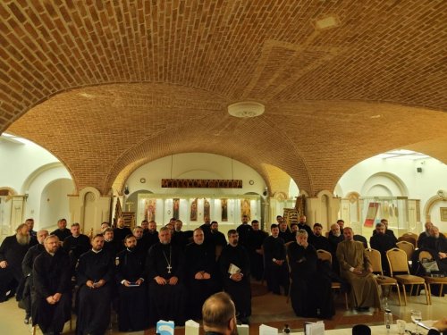 Ședința preoților misionari de caritate din Arhiepiscopia Iașilor Poza 312628