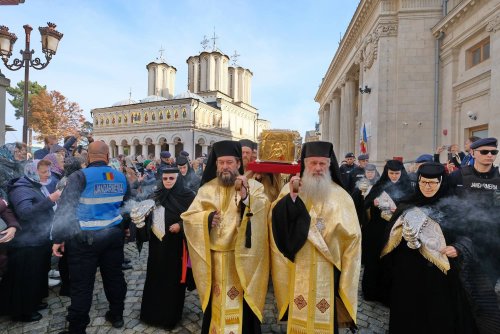 Debutul hramului de toamnă al Catedralei Patriarhale Poza 312763