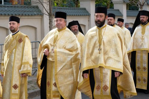 Debutul hramului de toamnă al Catedralei Patriarhale Poza 312774