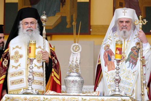 Debutul hramului de toamnă al Catedralei Patriarhale Poza 312791