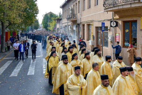 Debutul hramului de toamnă al Catedralei Patriarhale Poza 312836