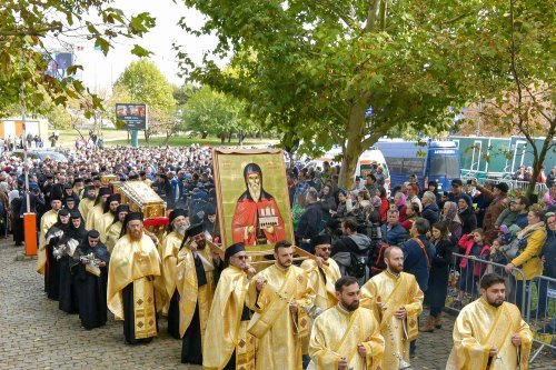 Debutul hramului de toamnă al Catedralei Patriarhale Poza 312839