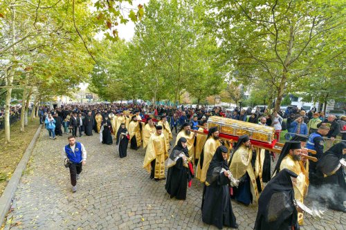 Debutul hramului de toamnă al Catedralei Patriarhale Poza 312841