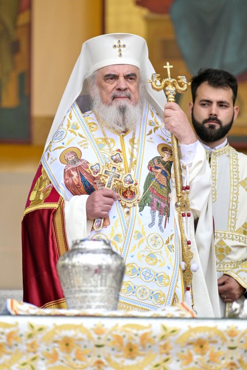 Debutul hramului de toamnă al Catedralei Patriarhale Poza 312858