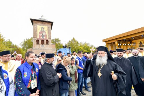 Debutul hramului de toamnă al Catedralei Patriarhale Poza 312880