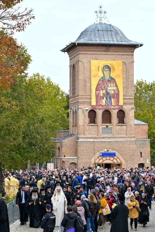 Debutul hramului de toamnă al Catedralei Patriarhale Poza 312883