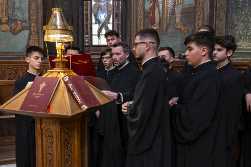 Rugăciune de laudă adusă Sfântului și Dreptului Lazăr la Catedrala Patriarhală Poza 312900