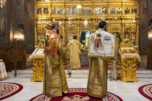 Rugăciune de laudă adusă Sfântului și Dreptului Lazăr la Catedrala Patriarhală Poza 312906