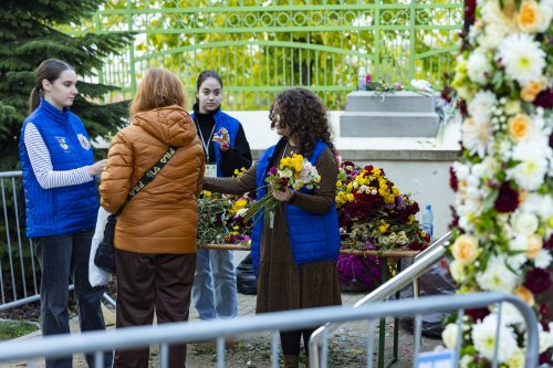 Rugăciune de laudă adusă Sfântului și Dreptului Lazăr la Catedrala Patriarhală Poza 312907