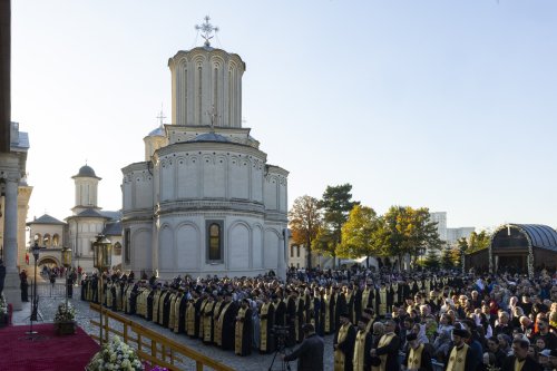 Laudă de seară adusă Cuviosului Dimitrie cel Nou Poza 313366