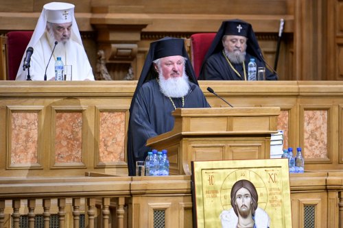 Ședință solemnă a Sfântului Sinod la Palatul Patriarhiei Poza 313168