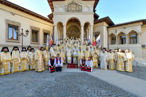 Cinstire evlavioasă a Ocrotitorului Bucureștilor pe Colina Bucuriei Poza 313738