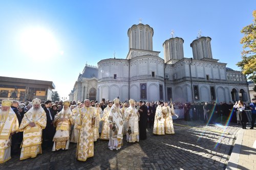 Cinstire evlavioasă a Ocrotitorului Bucureștilor pe Colina Bucuriei Poza 313758