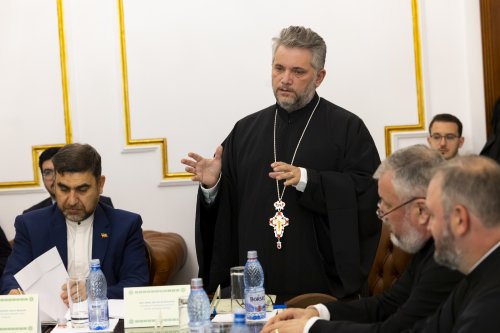 Întâlnire dedicată dialogului interreligios la Facultatea „Justinian Patriarhul” Poza 313983