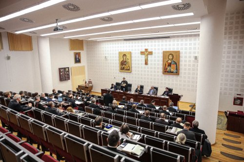 Bucuria misiunii și a comuniunii academice în cadrul Facultăților de Teologie din Patriarhia Română Poza 314117