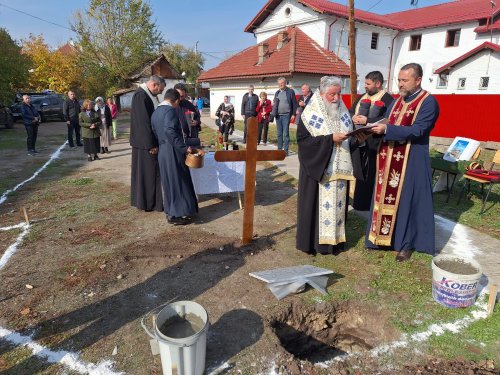 Început binecuvântat pentru Biserica „Sfânta Filofteia” din Târgu Jiu Poza 314093