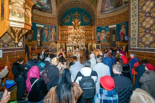 Inaugurarea noului așezământ pastoral-misionar al Parohiei Dorobanți din Capitală Poza 314352