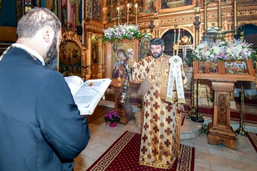 Inaugurarea noului așezământ pastoral-misionar al Parohiei Dorobanți din Capitală Poza 314356