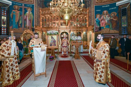 Inaugurarea noului așezământ pastoral-misionar al Parohiei Dorobanți din Capitală Poza 314359