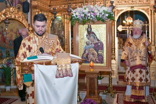 Inaugurarea noului așezământ pastoral-misionar al Parohiei Dorobanți din Capitală Poza 314360