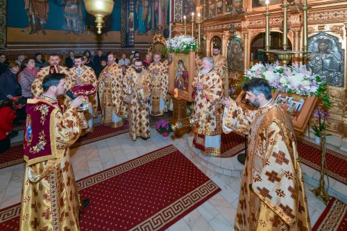 Inaugurarea noului așezământ pastoral-misionar al Parohiei Dorobanți din Capitală Poza 314366