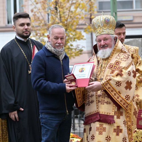 Inaugurarea noului așezământ pastoral-misionar al Parohiei Dorobanți din Capitală Poza 314390