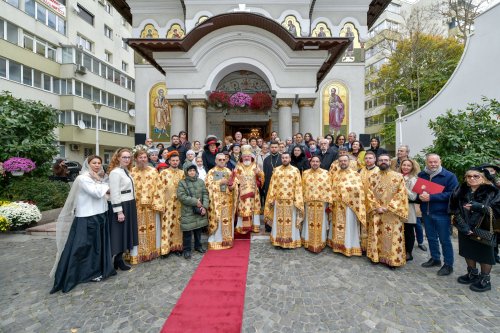 Inaugurarea noului așezământ pastoral-misionar al Parohiei Dorobanți din Capitală Poza 314395