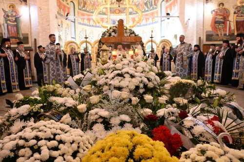 Părintele arhimandrit Nicolae Moldovan, stareţul Mănăstirii Nicula - un monah misionar, harnic şi jertfelnic Poza 314316