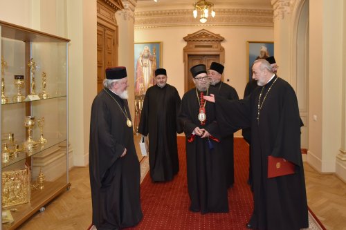 Oaspeți ortodocși sârbi în vizită la Patriarhia Română Poza 314796