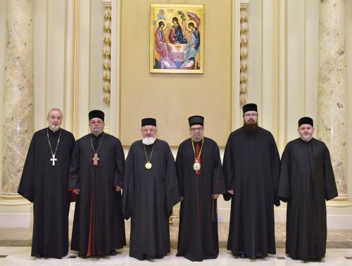 Oaspeți ortodocși sârbi în vizită la Patriarhia Română Poza 314854