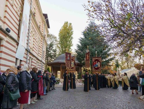 Începutul sărbătorii Sfântului Ierarh Nectarie la Mănăstirea Radu Vodă Poza 315192