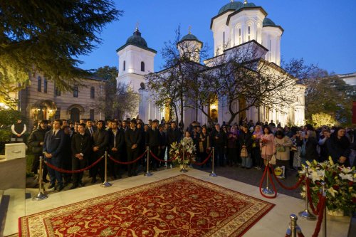 Începutul sărbătorii Sfântului Ierarh Nectarie la Mănăstirea Radu Vodă Poza 315208